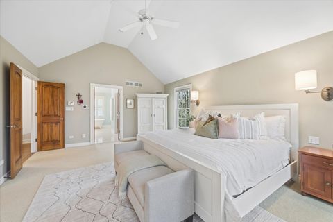 Tiny photo for 504 Pin Oak Court, St. Charles, IL 60174 (MLS # 12617427)