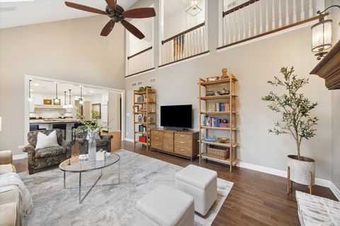 Tiny photo for 504 Pin Oak Court, St. Charles, IL 60174 (MLS # 12617427)