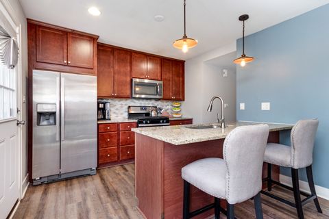 Tiny photo for 1240 N Boxwood Drive, Mount Prospect, IL 60056 (MLS # 12604479)