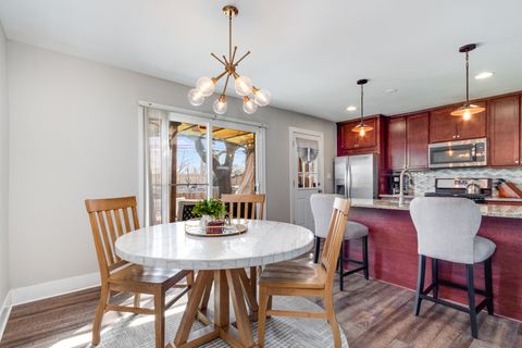 Tiny photo for 1240 N Boxwood Drive, Mount Prospect, IL 60056 (MLS # 12604479)