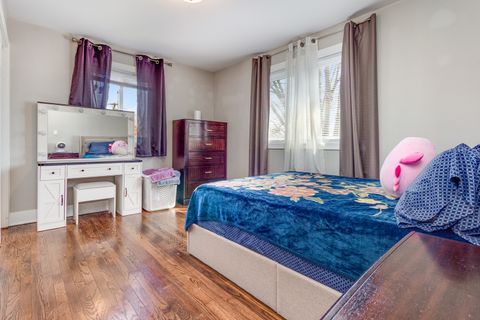 Tiny photo for 1240 N Boxwood Drive, Mount Prospect, IL 60056 (MLS # 12604479)