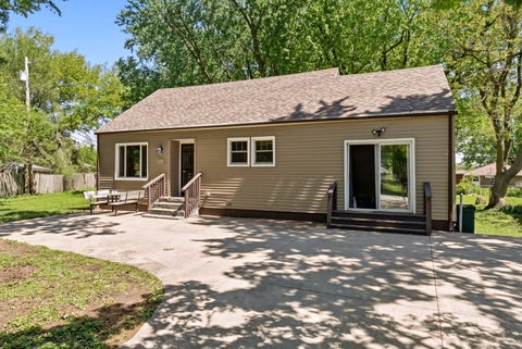 Photo of 3804 15th Street B, Moline, IL 61265 (MLS # 12630009)