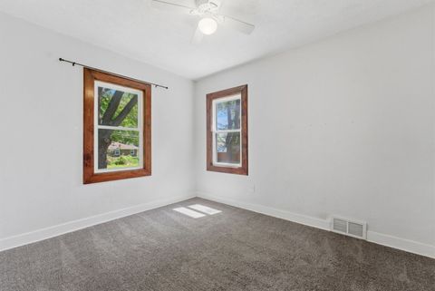 Tiny photo for 3804 15th Street B, Moline, IL 61265 (MLS # 12630009)