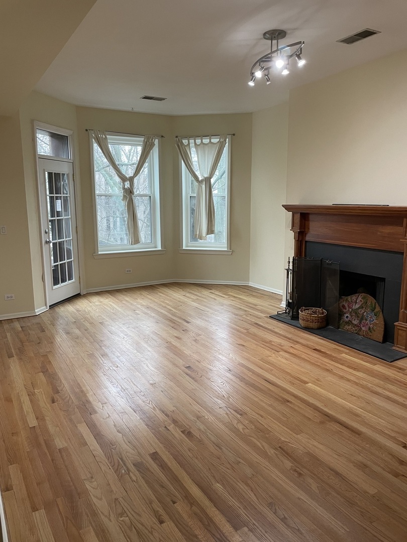 4621 N MAGNOLIA Avenue 3