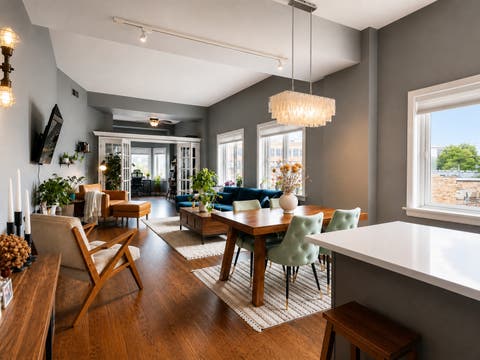Tiny photo for 3325 N Lincoln Avenue #304, Chicago, IL 60657 (MLS # 12674901)