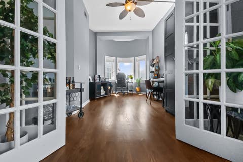 Tiny photo for 3325 N Lincoln Avenue #304, Chicago, IL 60657 (MLS # 12674901)