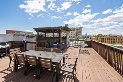Tiny photo for 3325 N Lincoln Avenue #304, Chicago, IL 60657 (MLS # 12674901)