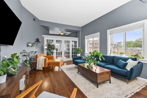 Tiny photo for 3325 N Lincoln Avenue #304, Chicago, IL 60657 (MLS # 12674901)