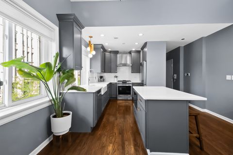 Tiny photo for 3325 N Lincoln Avenue #304, Chicago, IL 60657 (MLS # 12674901)