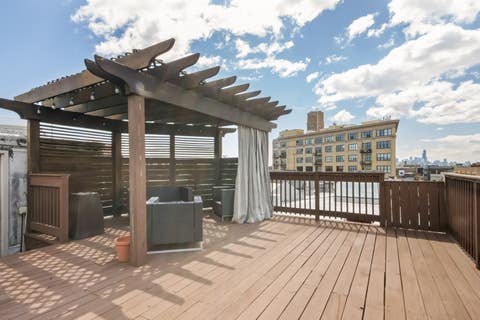 Tiny photo for 3325 N Lincoln Avenue #304, Chicago, IL 60657 (MLS # 12674901)