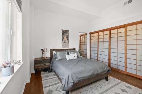 Tiny photo for 3325 N Lincoln Avenue #304, Chicago, IL 60657 (MLS # 12674901)