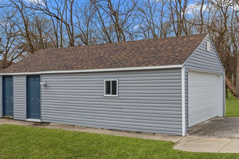 Tiny photo for 16639 W Brockman Avenue, Lincolnshire, IL 60069 (MLS # 12508749)