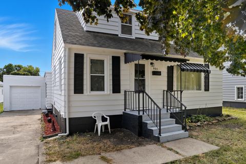 807 W 12TH Street Sterling IL 61081