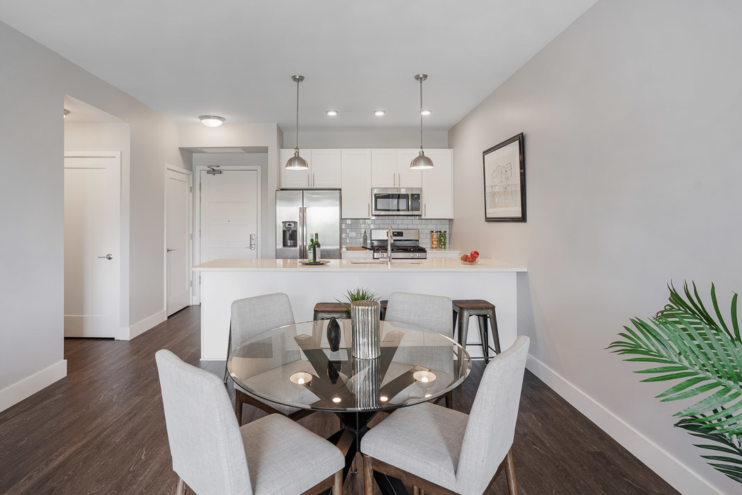 101 W Liberty Street 102