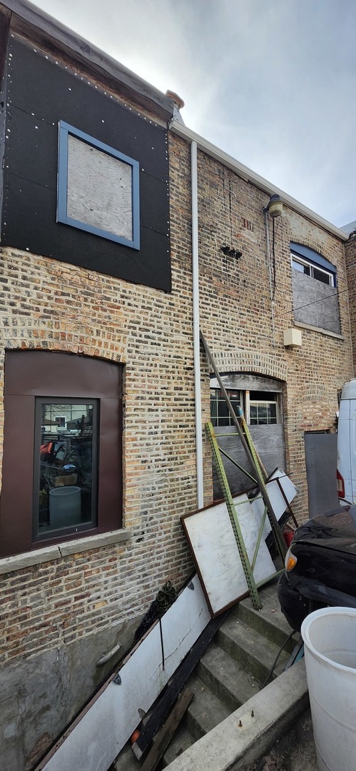 4210 W Cermak Road