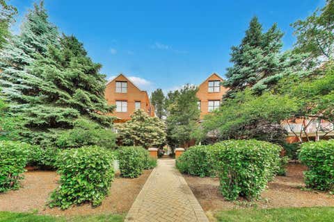 Tiny photo for 1850 Admiral Court, Glenview, IL 60026 (MLS # 12673287)