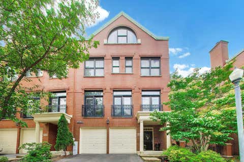 Photo of 1850 Admiral Court, Glenview, IL 60026 (MLS # 12673287)