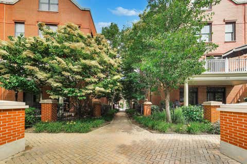 Tiny photo for 1850 Admiral Court, Glenview, IL 60026 (MLS # 12673287)
