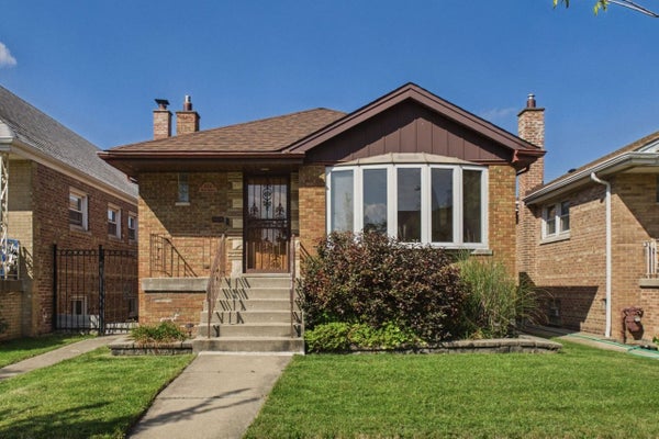 4514 S KEDVALE AVE, CHICAGO, IL 60632 - Image ccb51b39fe3ed830176fd7afe53f287c/746734235