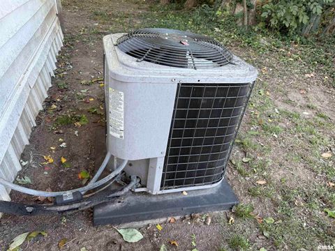 Tiny photo for 806 Rodd Street, Carterville, IL 62959 (MLS # QC4268634)