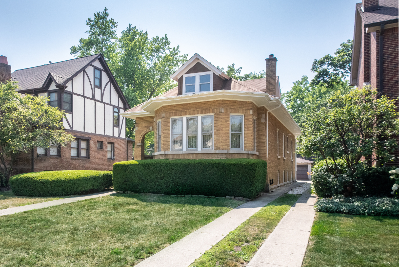 806 S Vine Avenue
