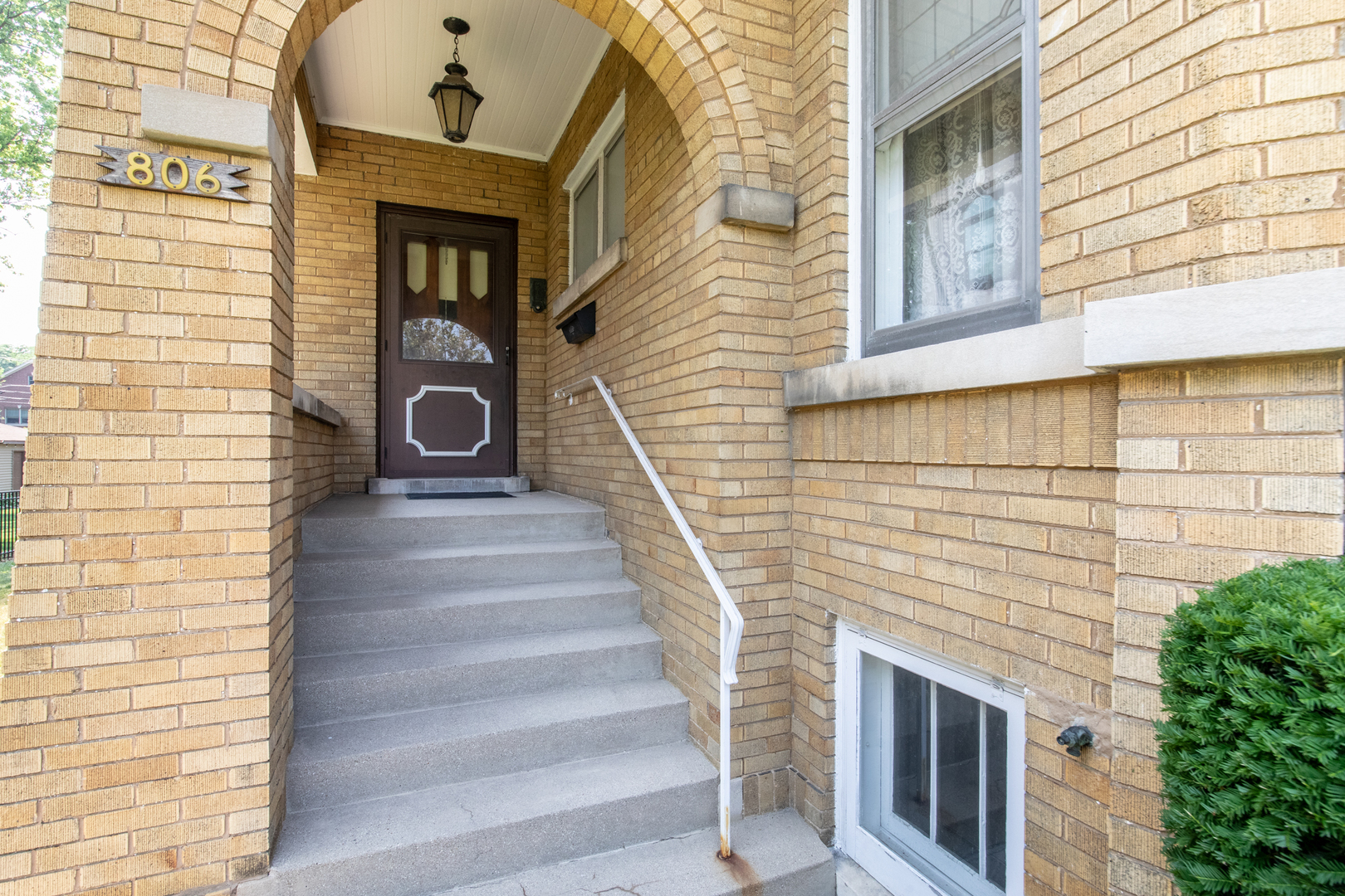 806 S Vine Avenue
