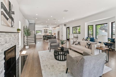 Tiny photo for 5944 N Knox Avenue, Chicago, IL 60646 (MLS # 12467231)