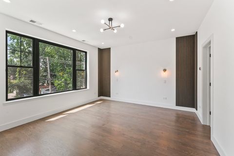 Tiny photo for 5944 N Knox Avenue, Chicago, IL 60646 (MLS # 12467231)