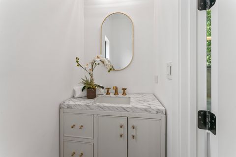 Tiny photo for 5944 N Knox Avenue, Chicago, IL 60646 (MLS # 12467231)