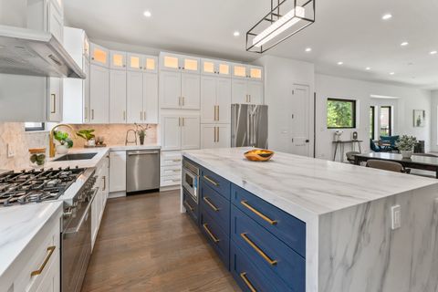 Tiny photo for 5944 N Knox Avenue, Chicago, IL 60646 (MLS # 12467231)