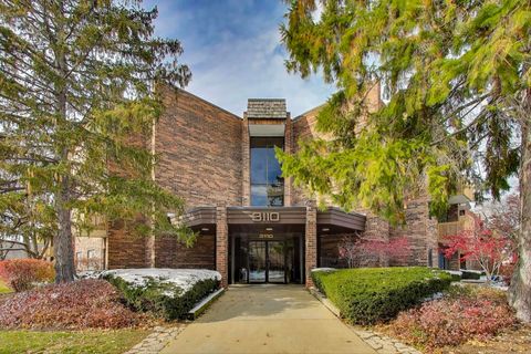 Photo of 3110 Pheasant Creek Drive #104, Northbrook, IL 60062 (MLS # 12515299)