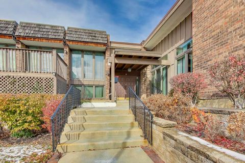Tiny photo for 3110 Pheasant Creek Drive #104, Northbrook, IL 60062 (MLS # 12515299)