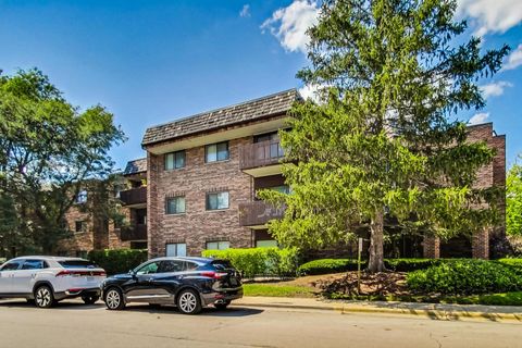 Tiny photo for 3110 Pheasant Creek Drive #104, Northbrook, IL 60062 (MLS # 12515299)