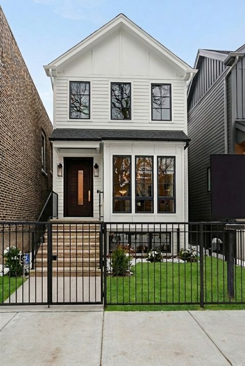 Photo of 2203 W Huron Avenue, Chicago, IL 60622 (MLS # 12528380)