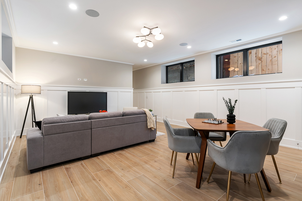 Chicago, Illinois 60622, United States, 6 Bedrooms Bedrooms, ,5 BathroomsBathrooms,Residential,Active,254160