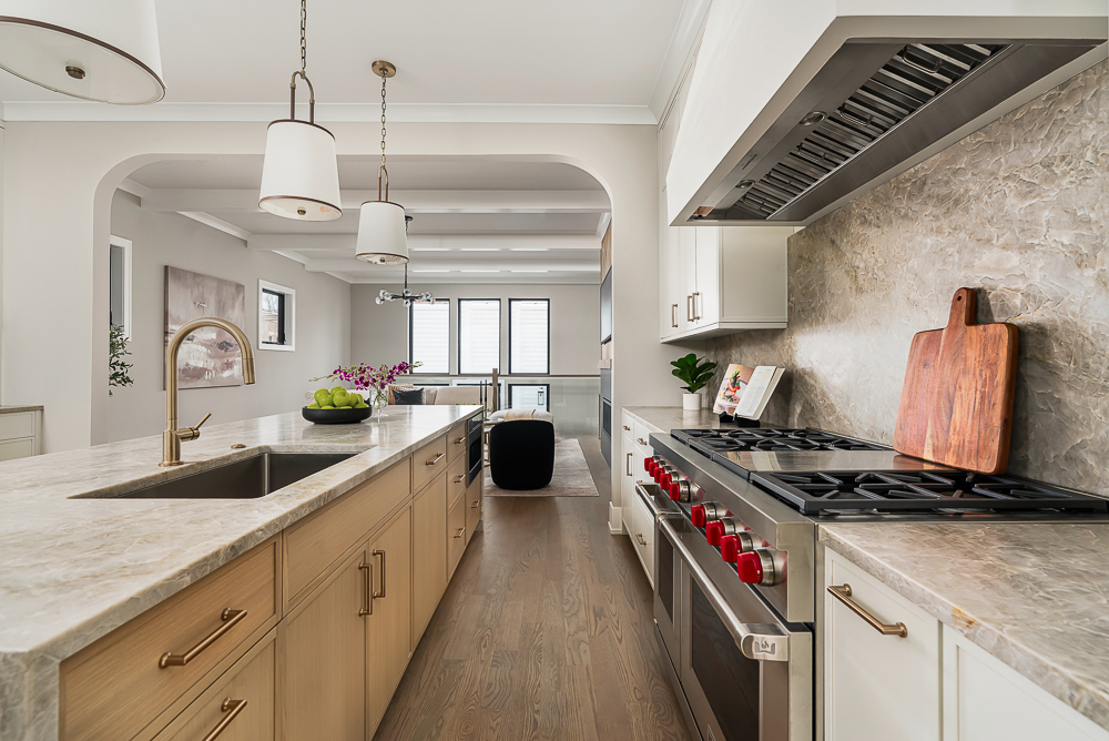 Chicago, Illinois 60622, United States, 6 Bedrooms Bedrooms, ,5 BathroomsBathrooms,Residential,Active,254160