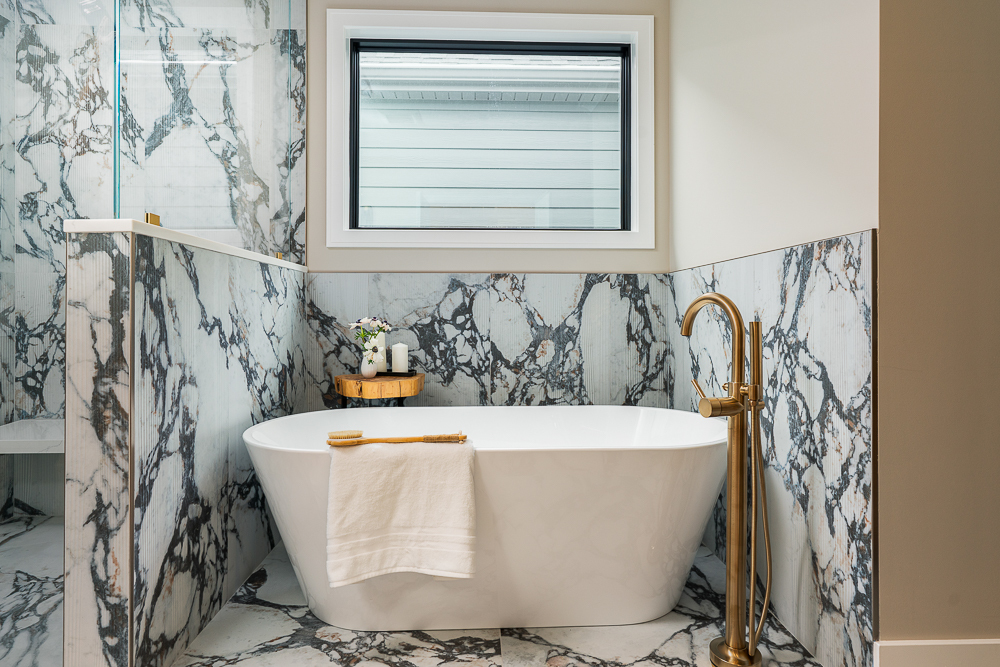 Chicago, Illinois 60622, United States, 6 Bedrooms Bedrooms, ,5 BathroomsBathrooms,Residential,Active,254160