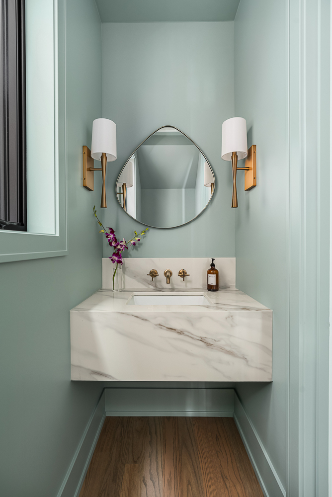 Chicago, Illinois 60622, United States, 6 Bedrooms Bedrooms, ,5 BathroomsBathrooms,Residential,Active,254160