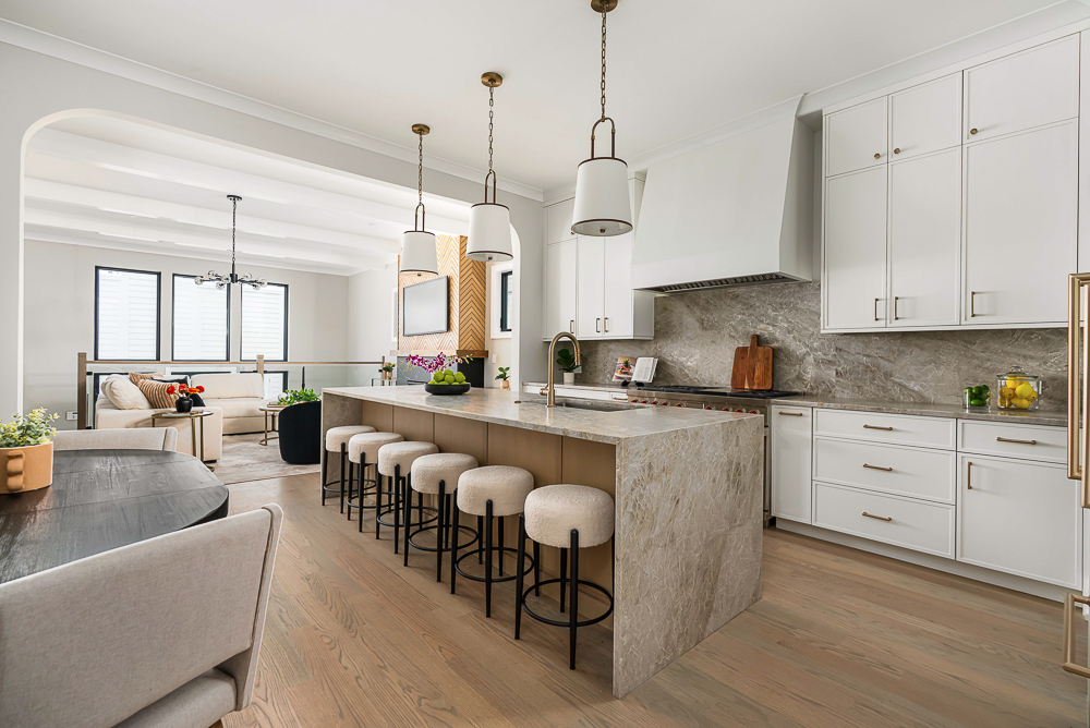 Chicago, Illinois 60622, United States, 6 Bedrooms Bedrooms, ,5 BathroomsBathrooms,Residential,Active,254160