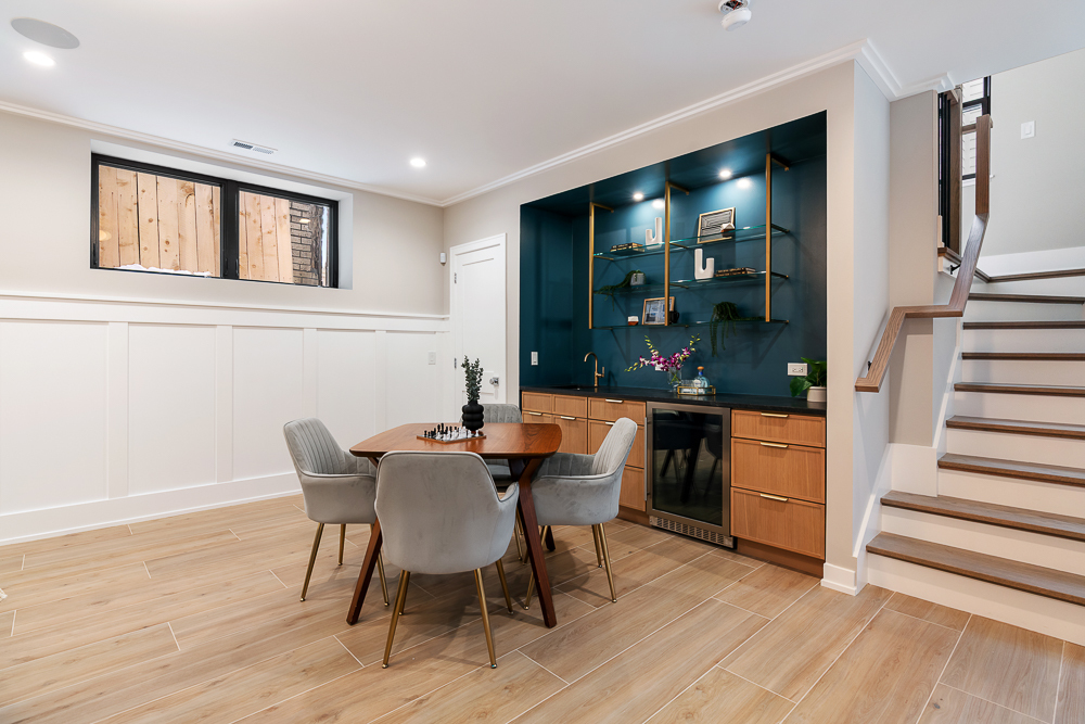 Chicago, Illinois 60622, United States, 6 Bedrooms Bedrooms, ,5 BathroomsBathrooms,Residential,Active,254160