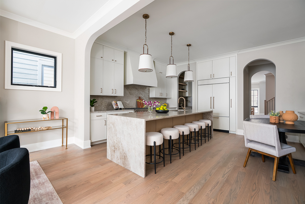 Chicago, Illinois 60622, United States, 6 Bedrooms Bedrooms, ,5 BathroomsBathrooms,Residential,Active,254160