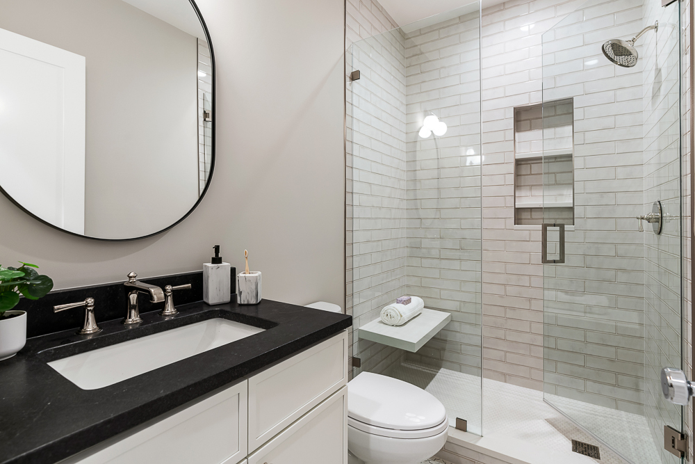 Chicago, Illinois 60622, United States, 6 Bedrooms Bedrooms, ,5 BathroomsBathrooms,Residential,Active,254160