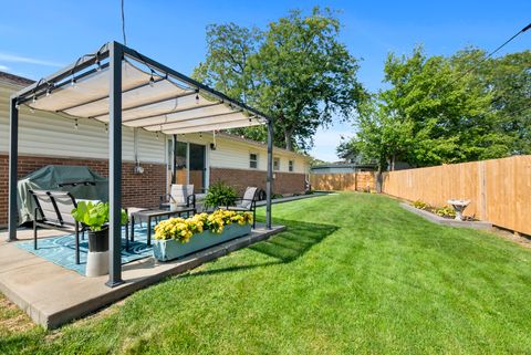 Tiny photo for 15001 Park Avenue, Oak Forest, IL 60452 (MLS # 12460141)