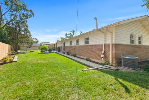 Tiny photo for 15001 Park Avenue, Oak Forest, IL 60452 (MLS # 12460141)