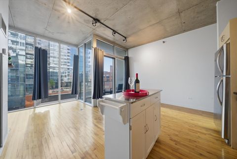 Tiny photo for 1720 S Michigan Avenue #405, Chicago, IL 60616 (MLS # 12573168)