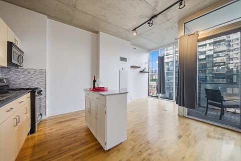 Tiny photo for 1720 S Michigan Avenue #405, Chicago, IL 60616 (MLS # 12573168)