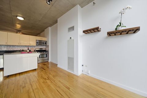 Tiny photo for 1720 S Michigan Avenue #405, Chicago, IL 60616 (MLS # 12573168)