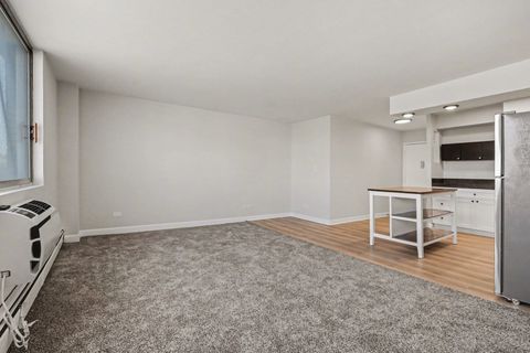 Tiny photo for 20 N Tower Road #4C, Oak Brook, IL 60523 (MLS # 12597443)