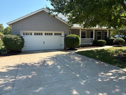 Photo of 6119 Utica Ridge Road, Davenport, IA 52807 (MLS # 12753607)