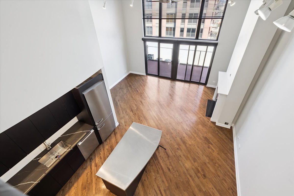 616 W Fulton Street 703